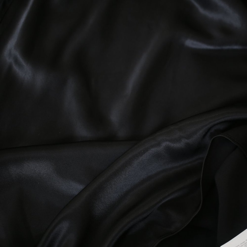 NWT SATIN EFFECT MIDI DRESS. - Picture 8 of 9